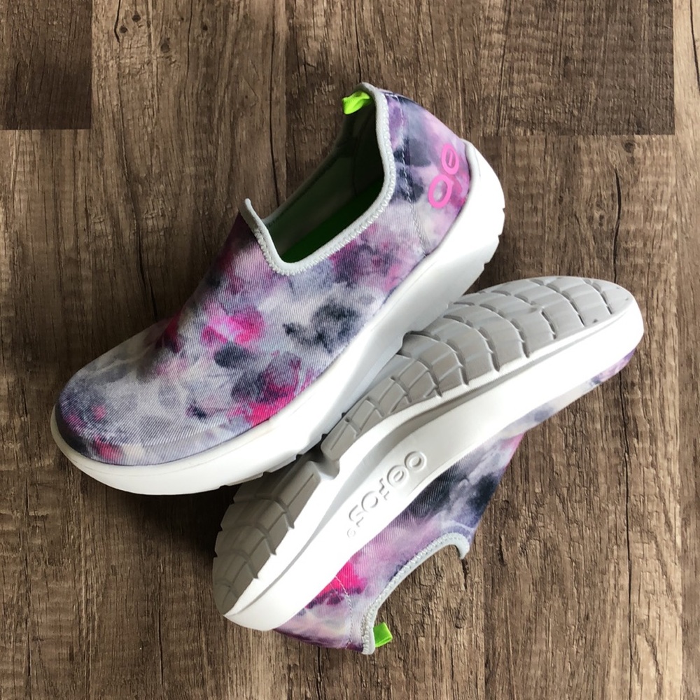 Oofos Tie Dye Eesee Slip On Shoes 6